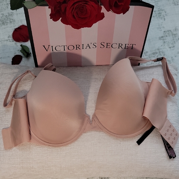 Victoria's Secret Other - Victoria's Secret Blush Bra